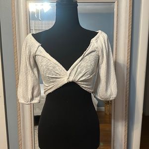 URBAN OUTFITTERS CROP TOP SIZE S